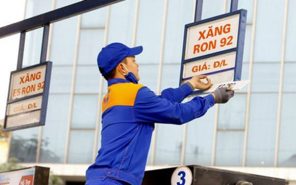 Xem xét, thông qua Nghị quyết mức thuế bảo vệ môi trường đối với xăng, dầu