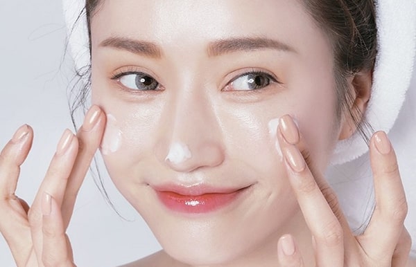 4 sai lầm cơ bản khi dưỡng ẩm vào mùa đông khiến da ngày càng khô hơn