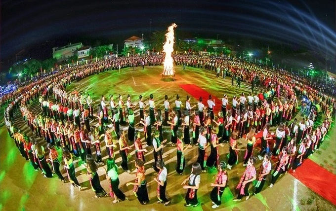 Yên Bái tổ chức lễ đón nhận bằng UNESCO ghi danh nghệ thuật xòe Thái